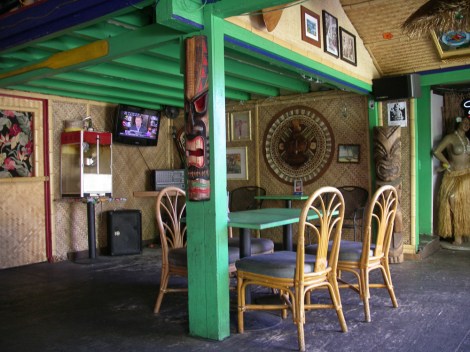 arnolds bar waikiki hawaii