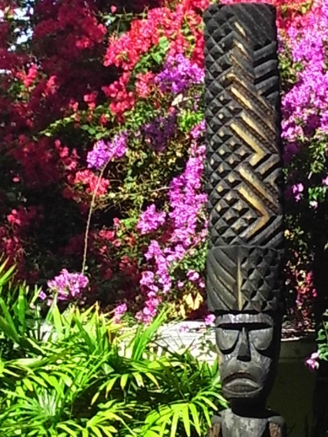 hawaiiana hotel tiki