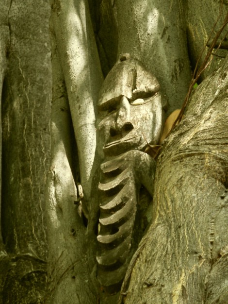 tiki at International Marketplace